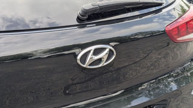 Used 2018 Black Hyundai SEL Plus image 27