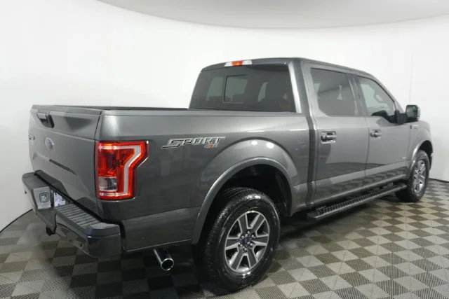 Used 2017 Magnetic Metallic Ford XLT image 3