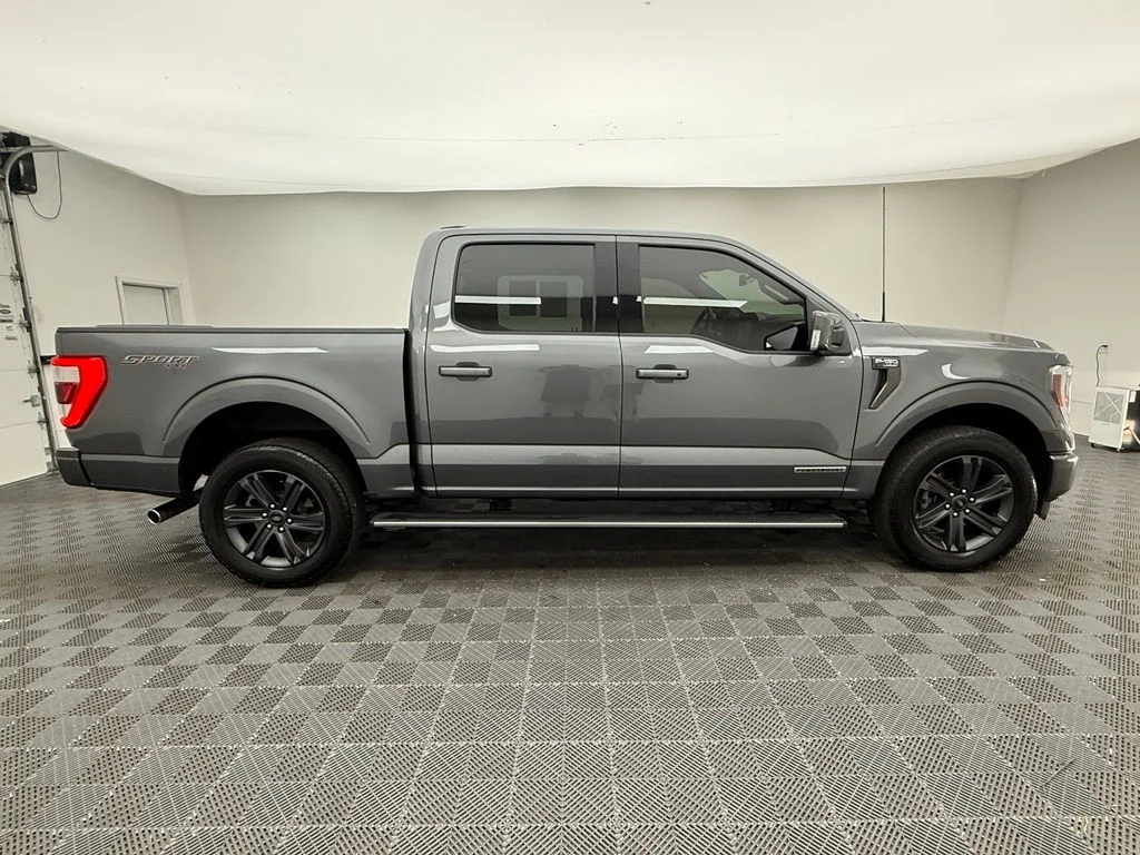 Used 2023 Gray Ford Lariat image 7