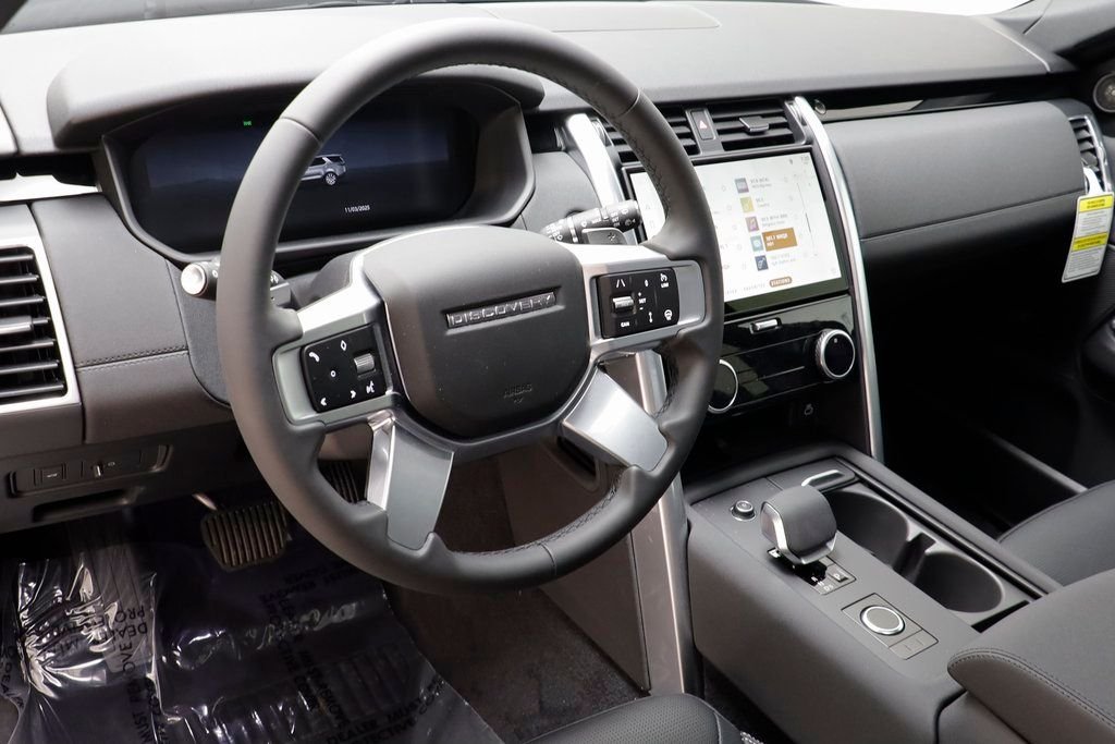 New 2025 Fuji White LAND ROVER S image 8