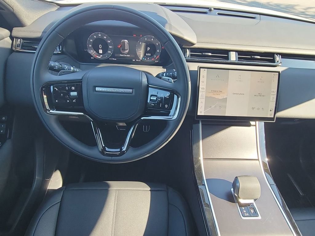 New 2026 Fuji White Land Rover Dynamic SE image 19
