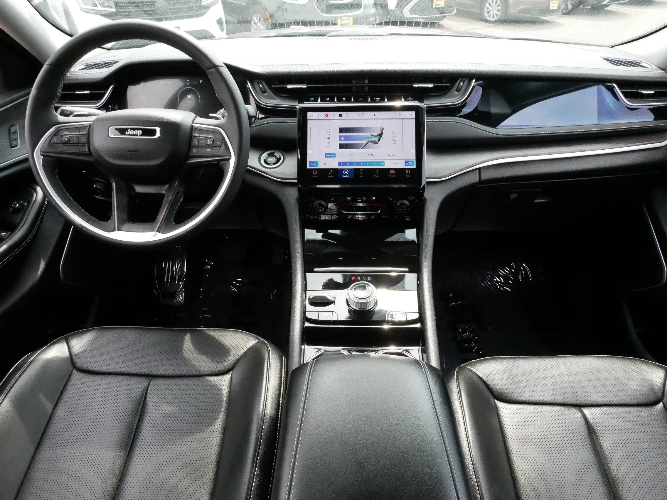 Used 2023 Diamond Black Crystal Pearlcoat Jeep  image 10