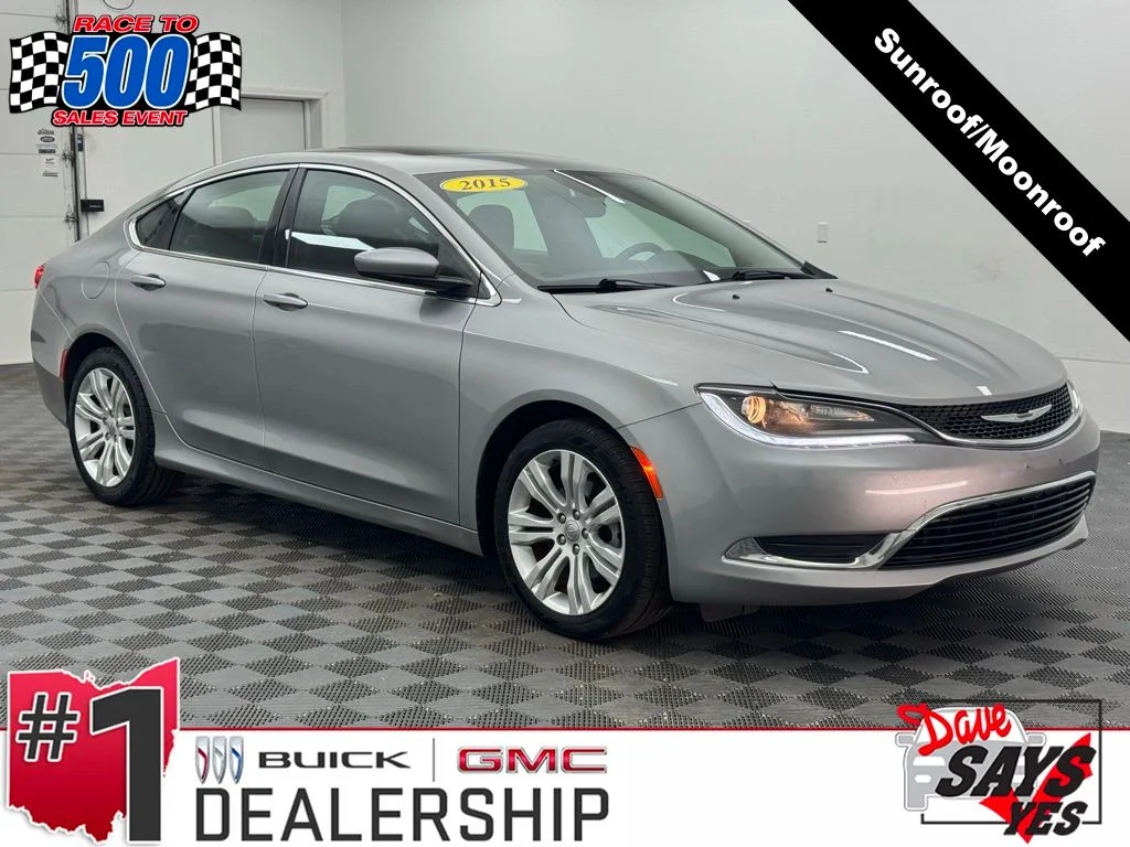 2015 Chrysler 200 Limited's photo