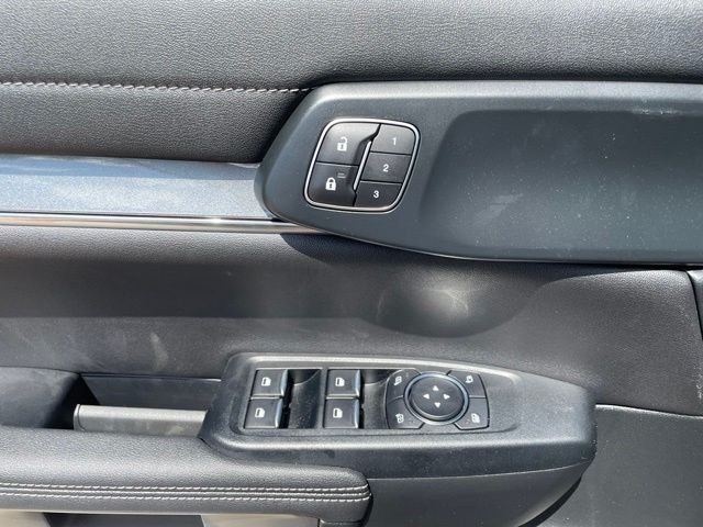 New 2025 CARB GRAY Ford Lariat image 14