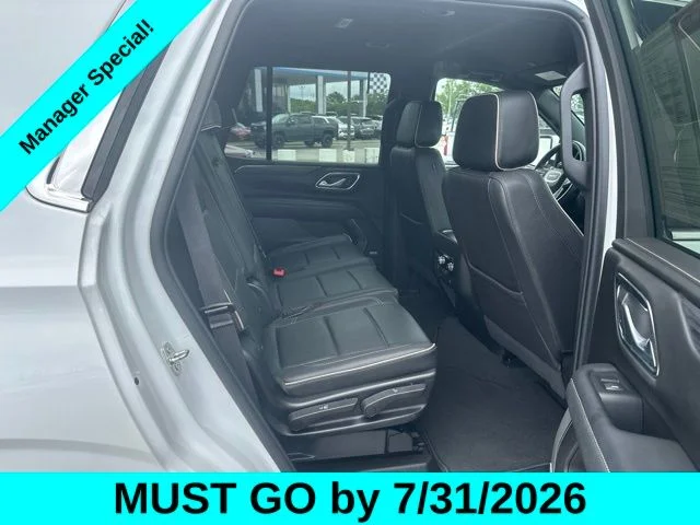 Used 2023 White GMC SLT image 31