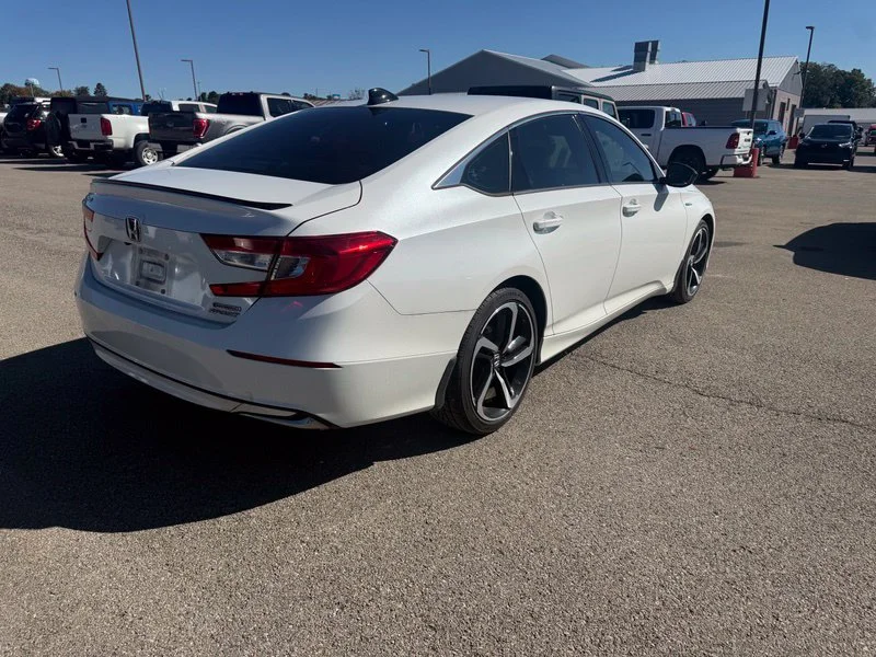 Used 2022  Honda Sport image 13