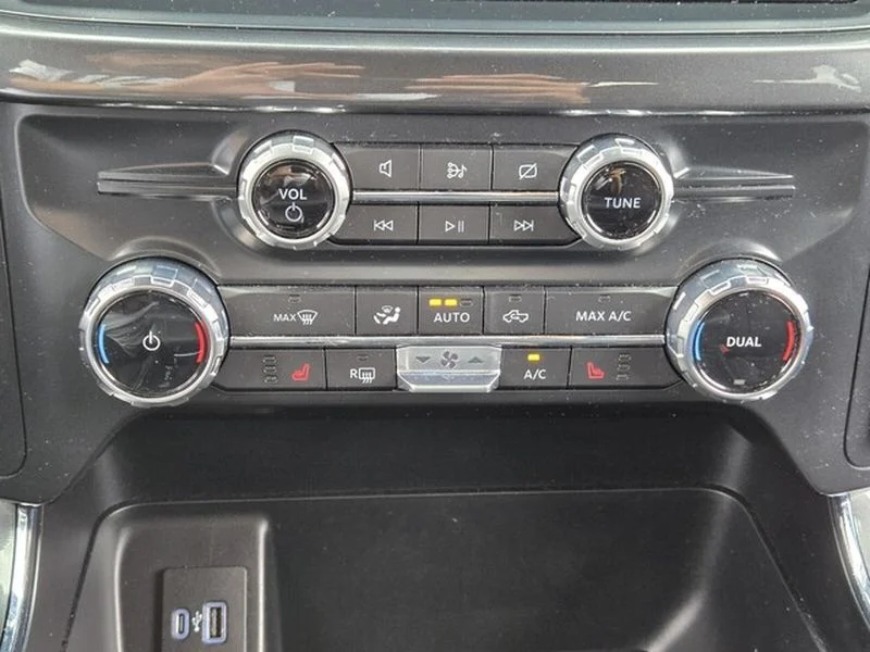 Used 2022 Red Metallic Ford XLT image 26