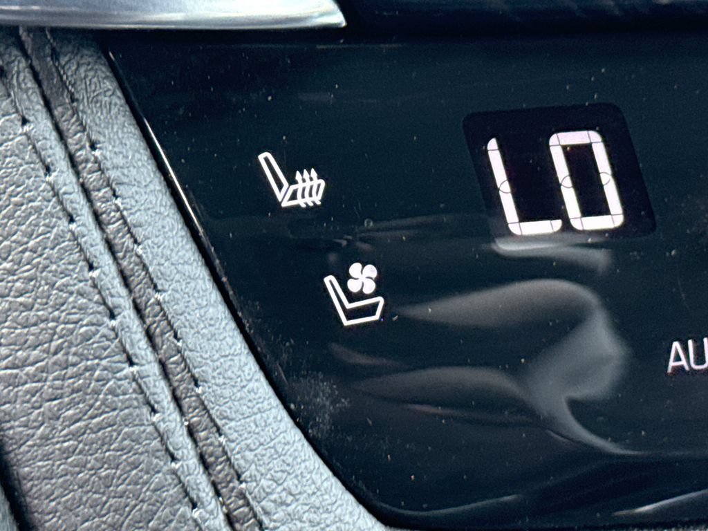 2025 Cadillac XT6 Premium Luxury - Photo 33