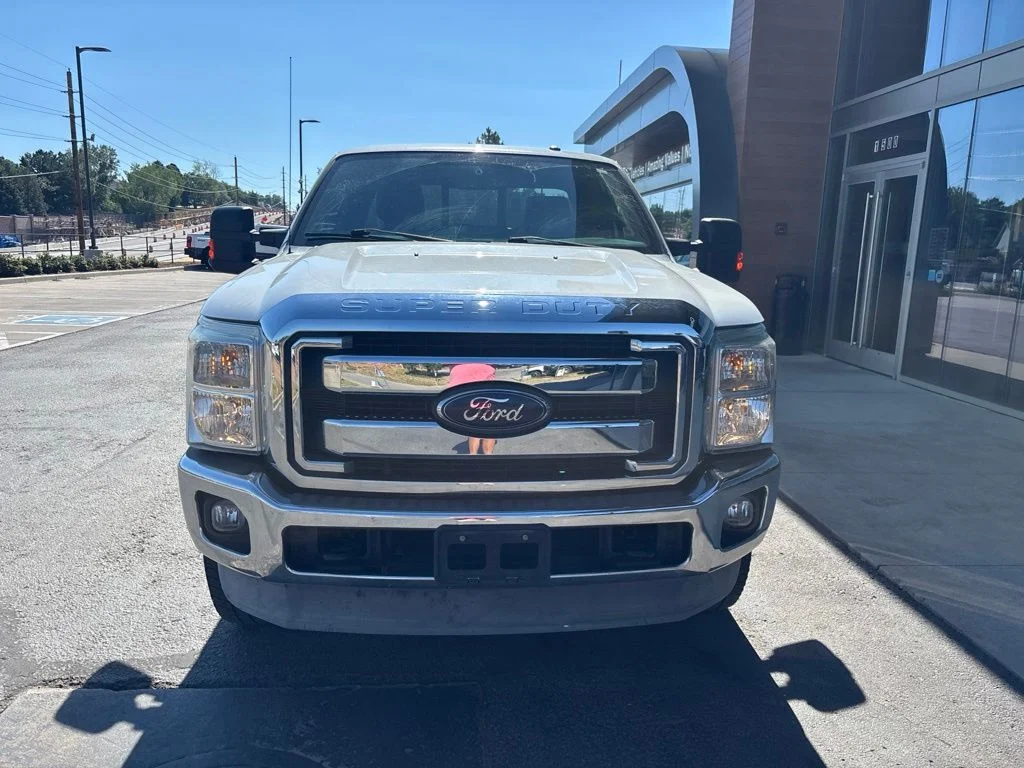 Used 2014 White Ford Lariat image 3