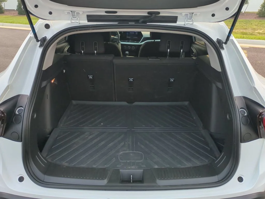 Used 2024 White Chevrolet LS image 13