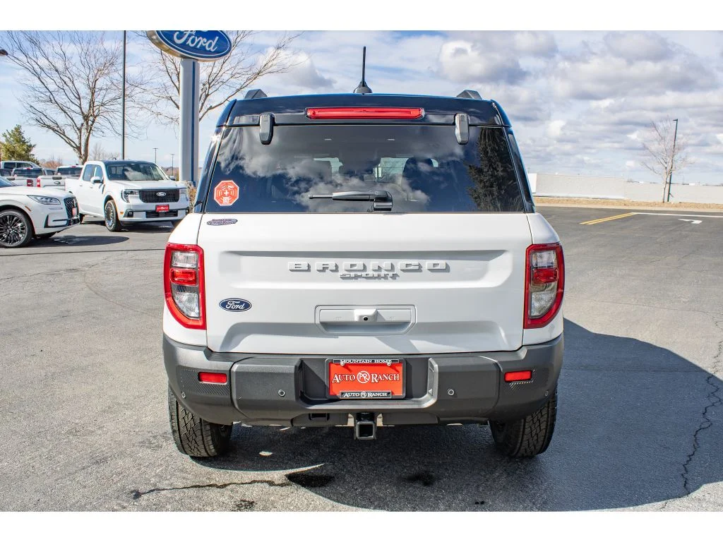 New 2026 OXFORD WHITE Ford Badlands image 6