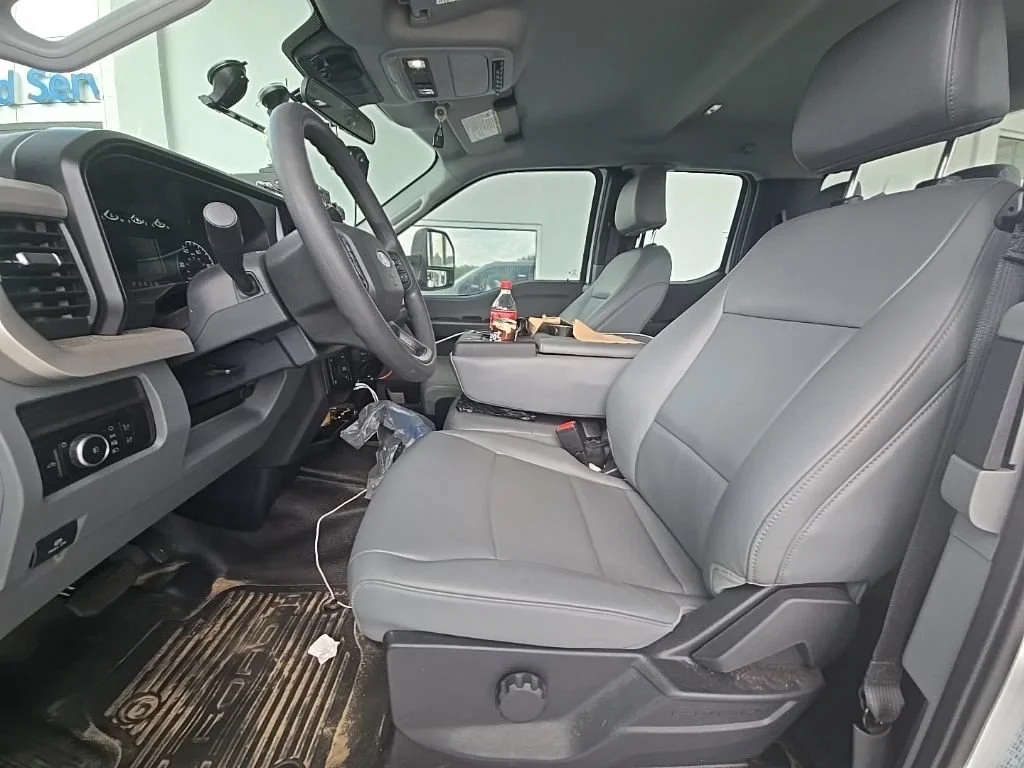 Used 2026 Oxford White Ford XL image 5