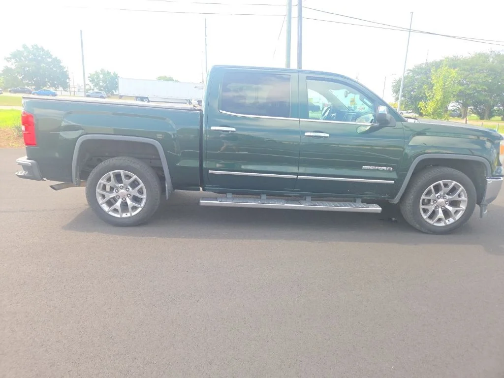 Used 2015 Green GMC SLT image 18