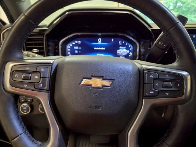 Used 2024 Lakeshore Blue Metallic Chevrolet LT (2FL) image 23