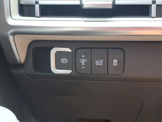 Used 2026  Hyundai SEL image 15