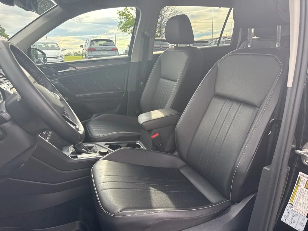 Certified Used 2022 Black Volkswagen 2.0T SE image 32