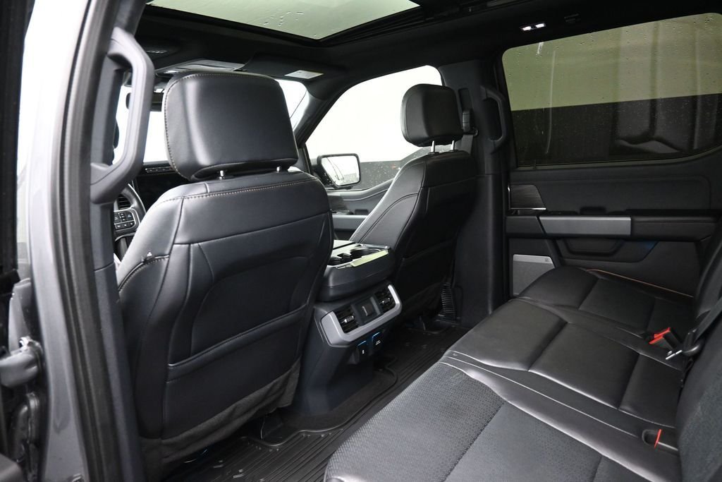 Used 2024 Gray Ford Lariat image 27