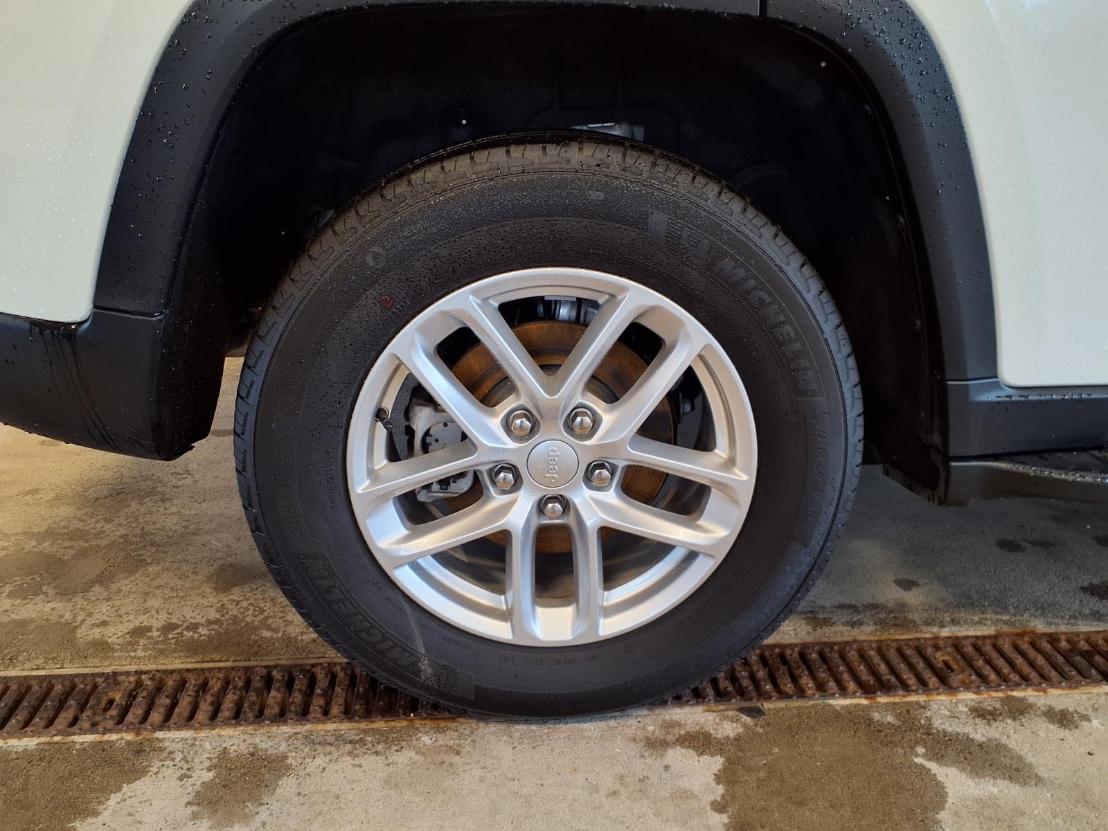 Certified Used 2025 Bright White Clear Coat Jeep Laredo X image 6