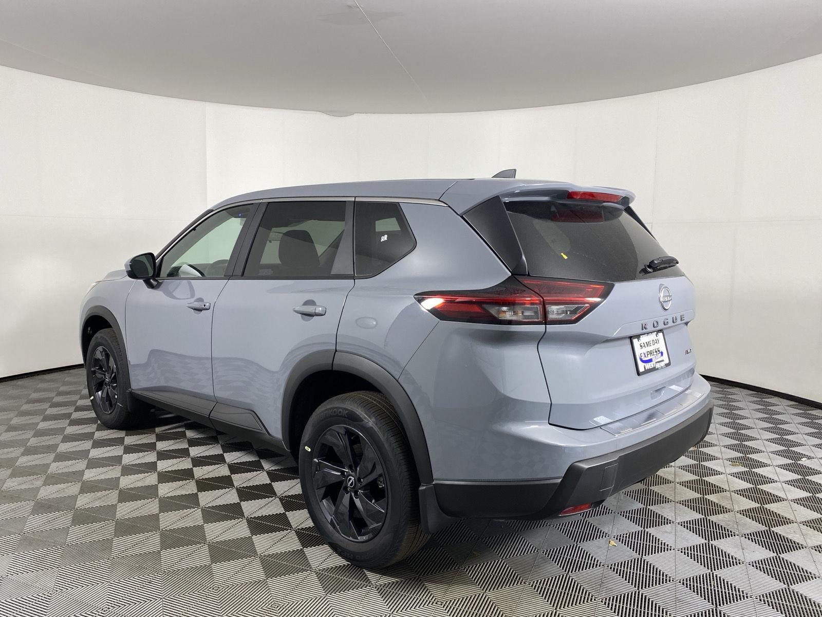 New 2026 Boulder Gray Pearl Nissan SV image 17