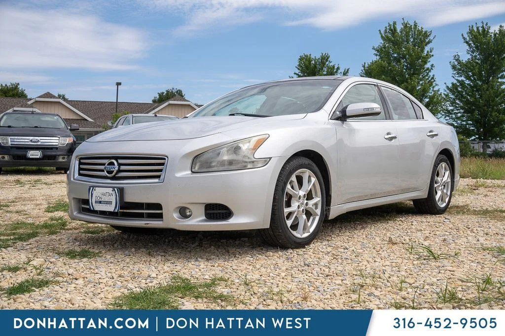 Used 2012 Silver Nissan 3.5 SV image 1