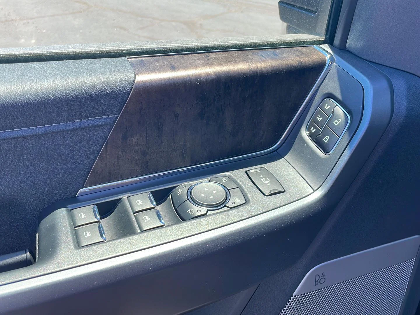 New 2026 Agate Black Metallic Ford LARIAT image 15