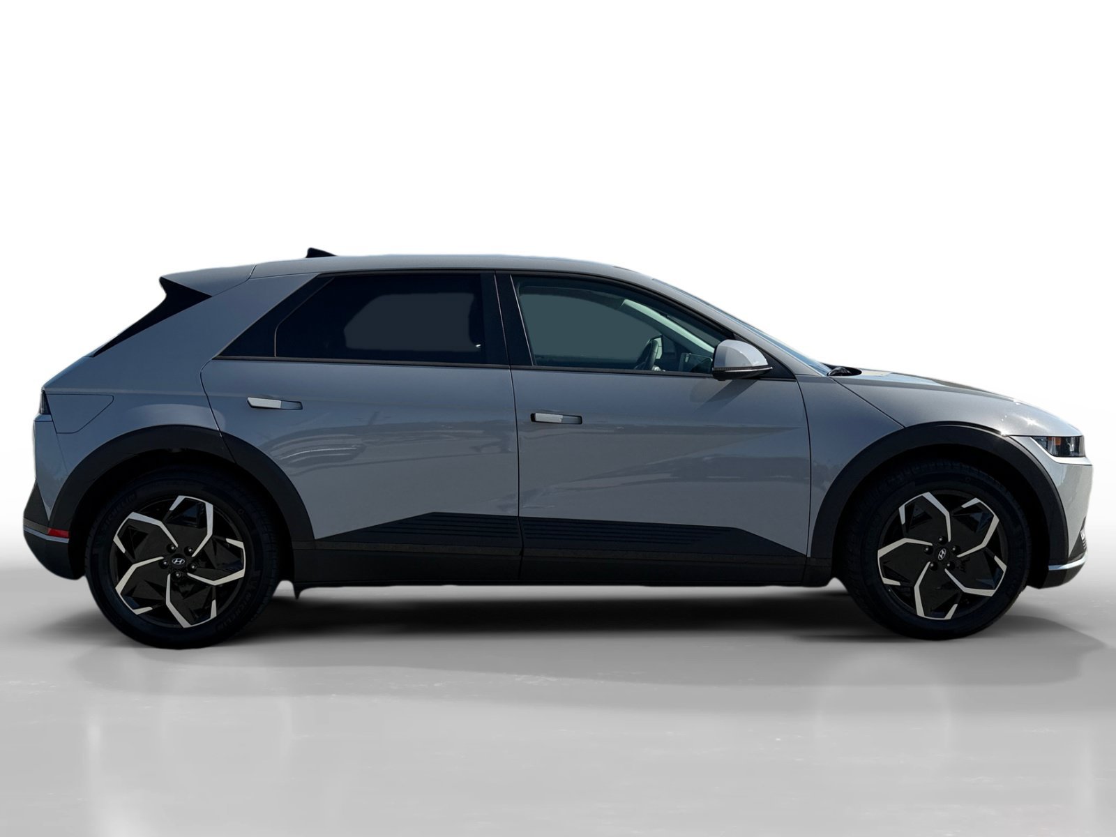 Certified Used 2024 Cyber Gray Hyundai SE image 6