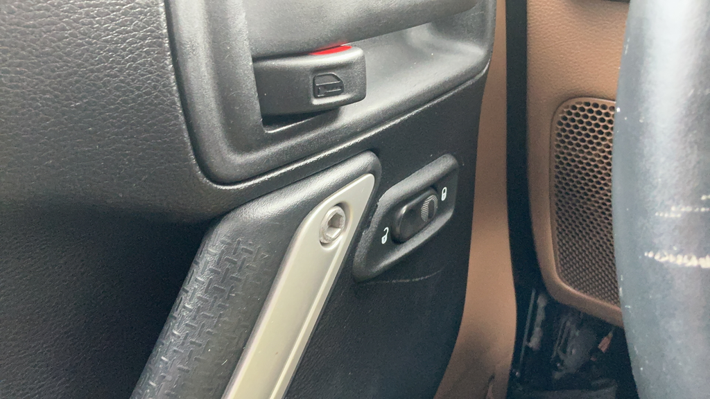 Used 2012 Black Clearcoat Jeep Unlimited Sahara image 13