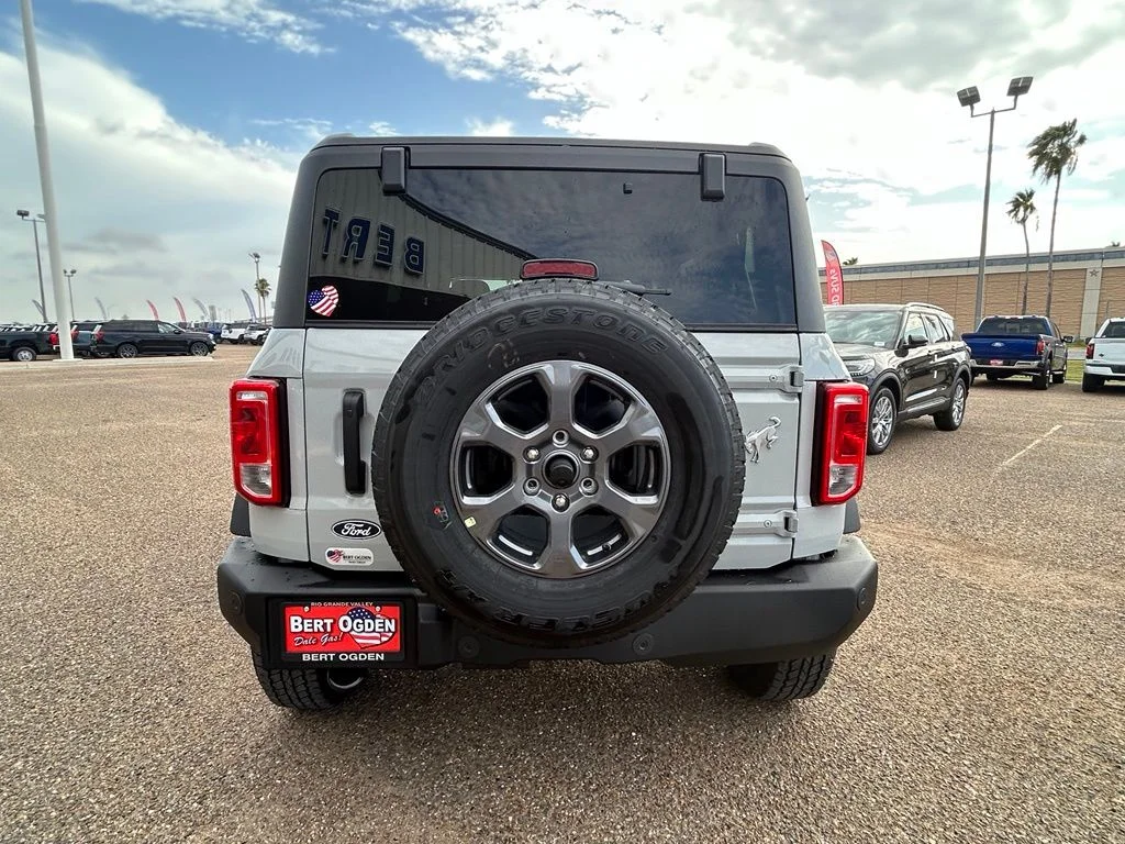 New 2026 Avalanche Gray Ford Big Bend® image 6