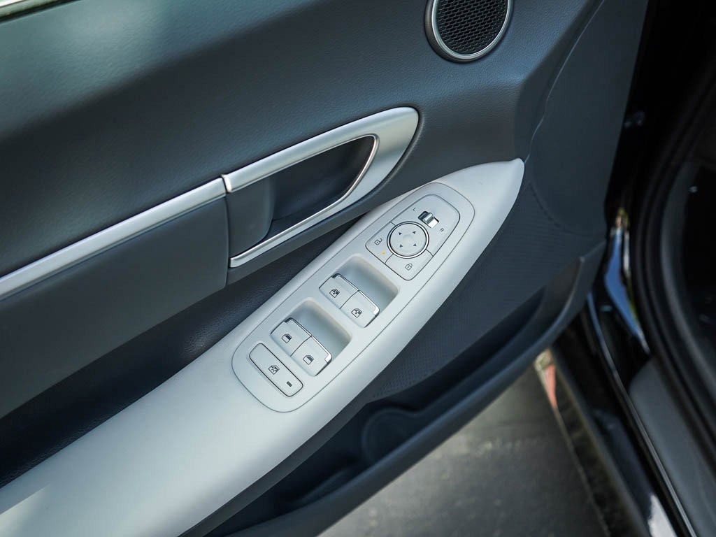 New 2026 Abyss Black Hyundai SEL Sport AWD image 17