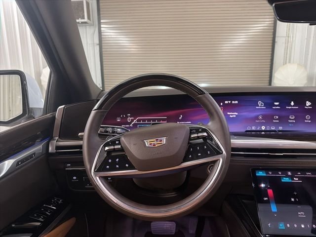 Used 2026 Vibrant White Tricoat Cadillac Luxury image 43