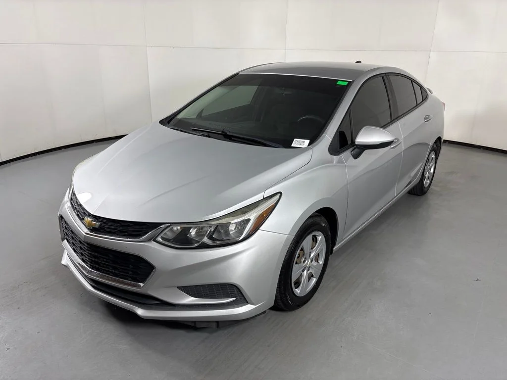Used 2018 Silver Chevrolet LS image 4