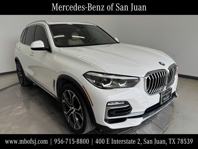 Used 2021 Alpine White BMW sDrive40i image 1