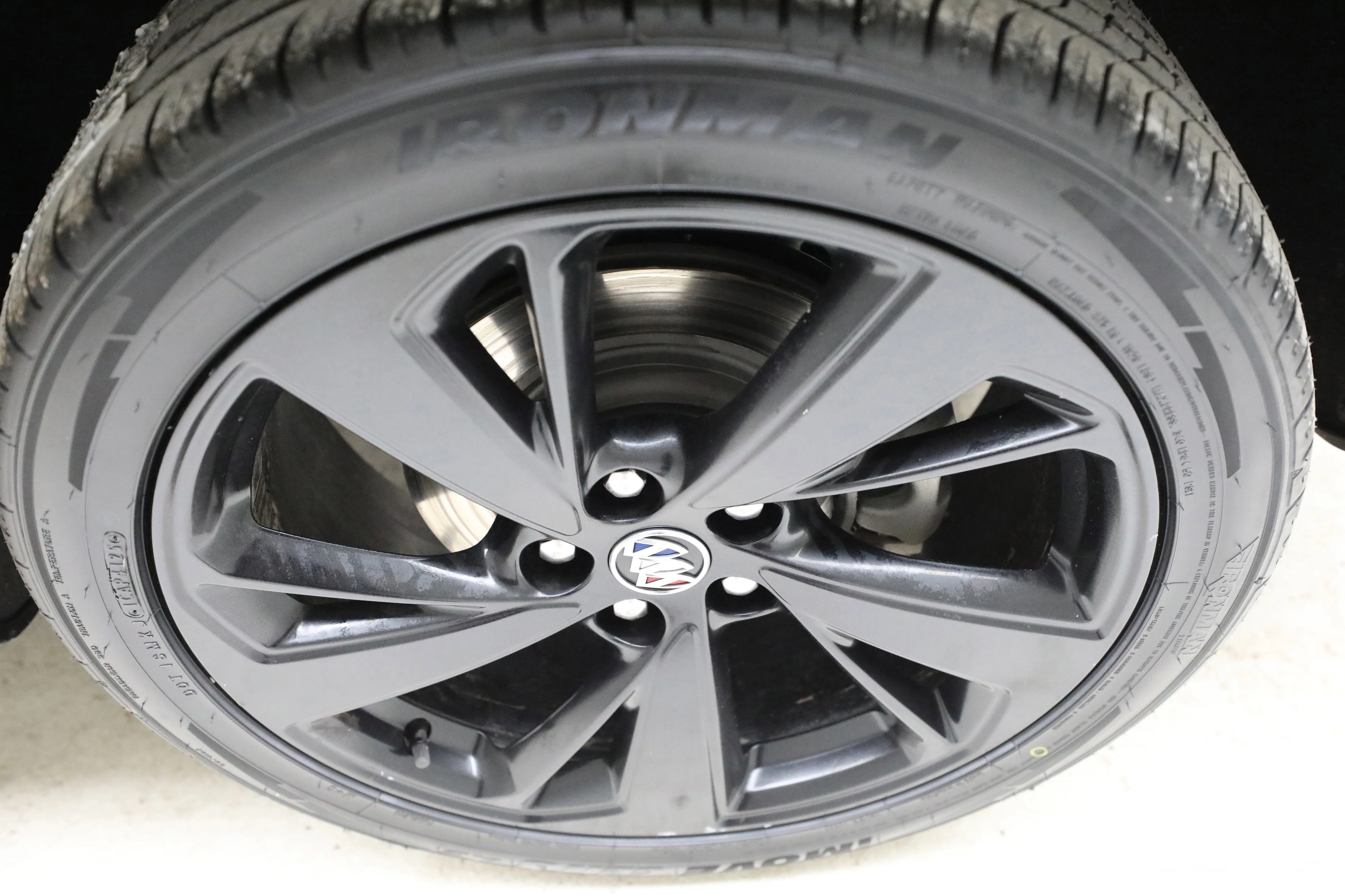 Pre-Owned 2022 Buick Envision Essence