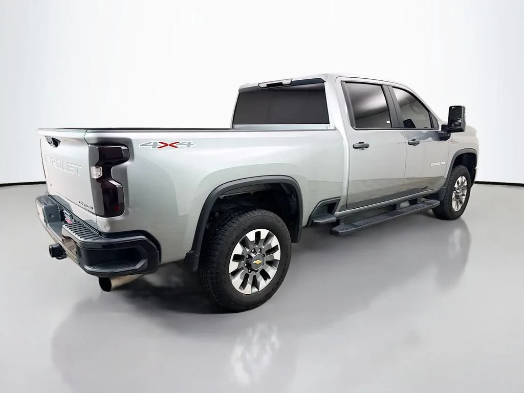 Used 2025 Sterling Gray Metallic Chevrolet Custom image 7
