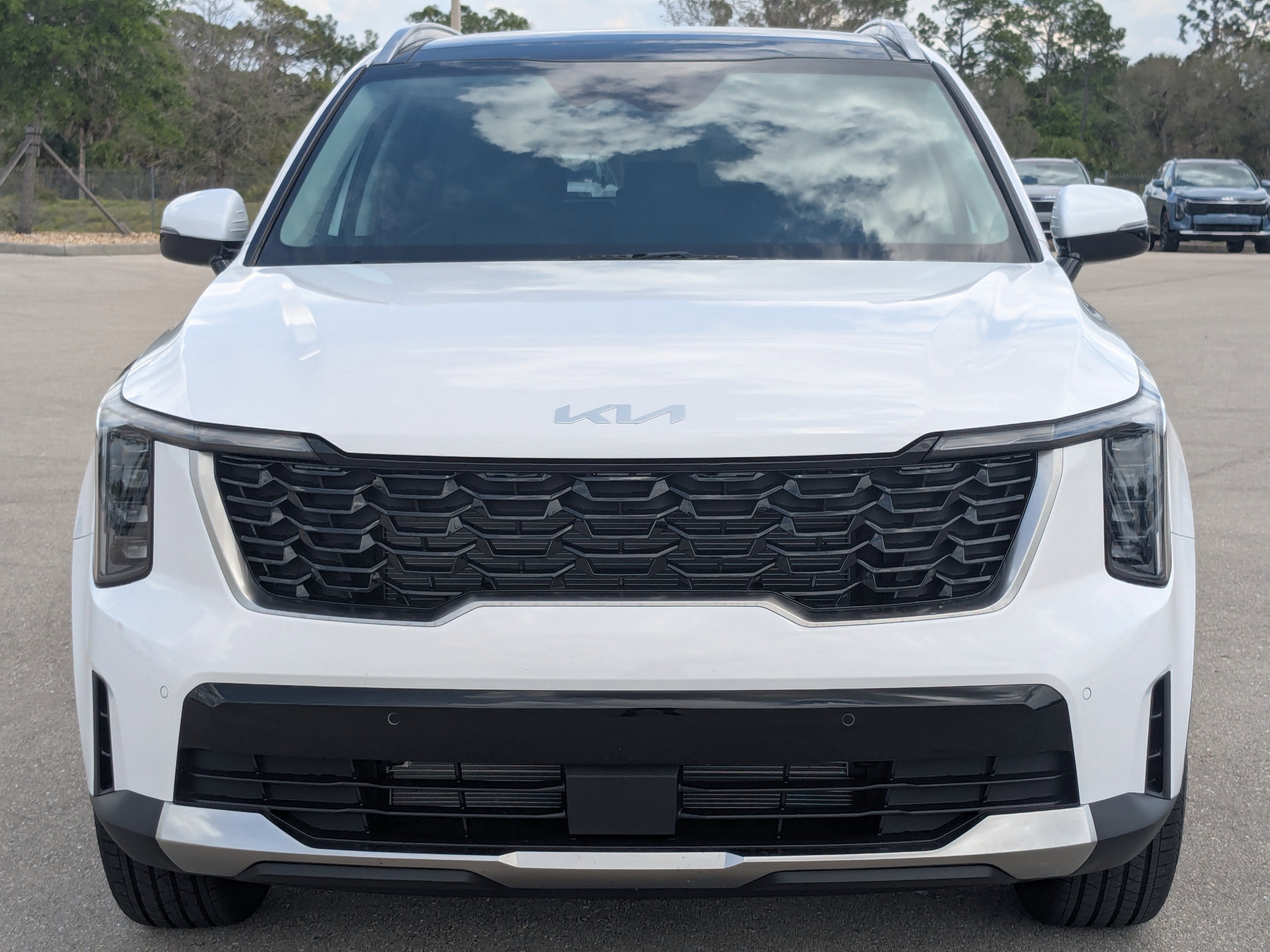 New 2026 Glacial White Pearl Kia S image 3