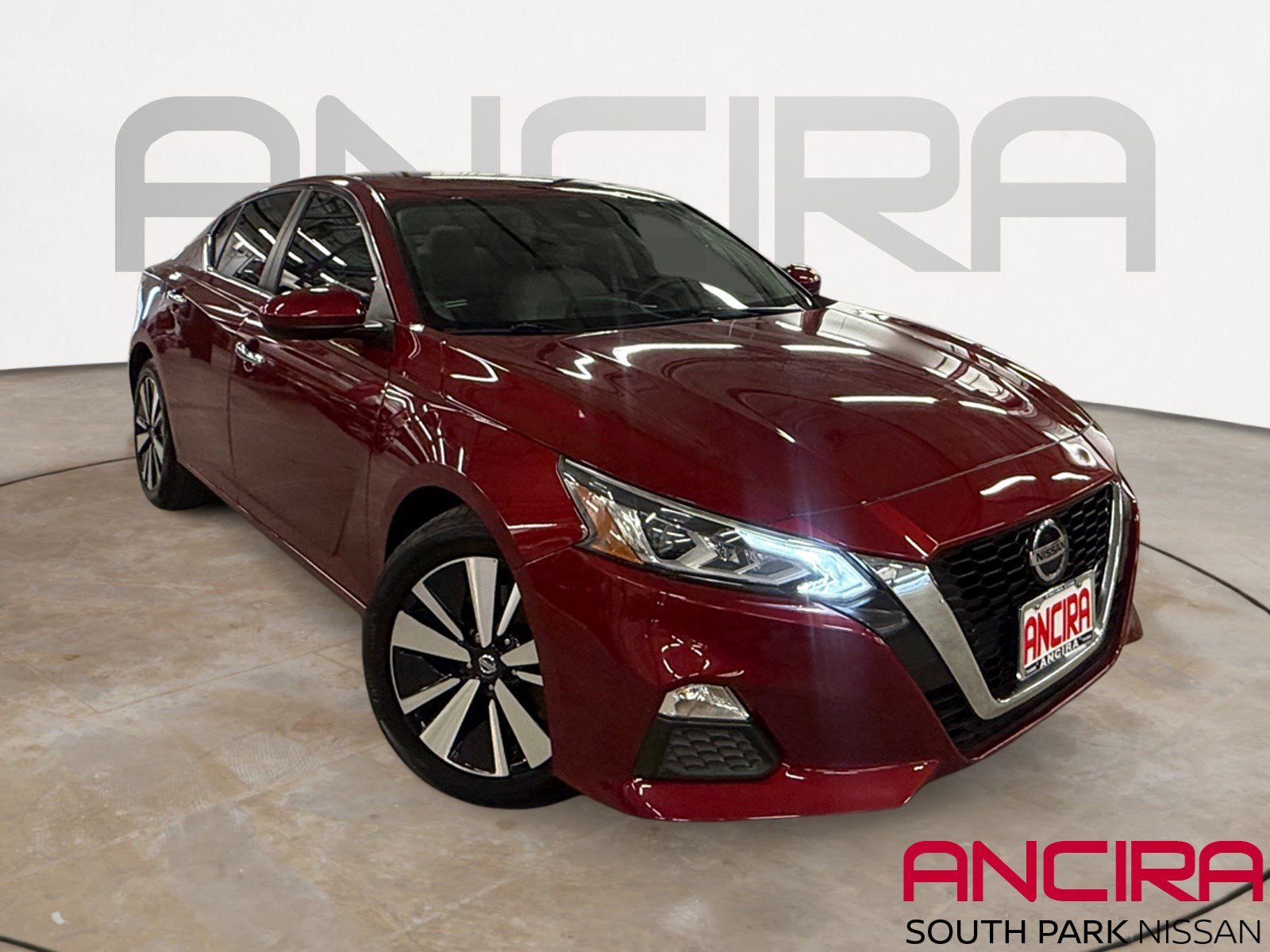 Used 2022 Scarlet Ember Tintcoat Nissan 2.5 SV image 1