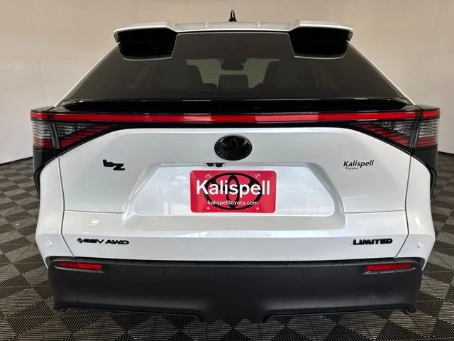 New 2026 Wind Chill Pearl <sup>1</sup> Toyota  Limited image 19
