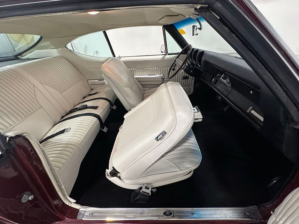 Used 1968 Red Oldsmobile Supreme image 56