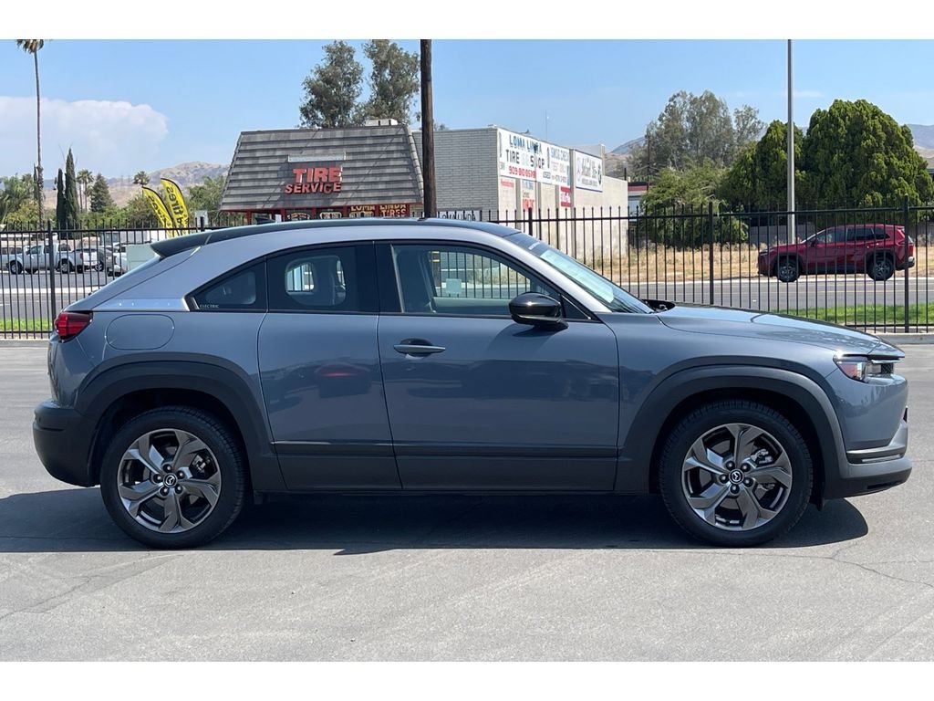 Certified Used 2022 Polymetal Gray Metallic Multi-Tone Mazda Premium Plus Package image 8