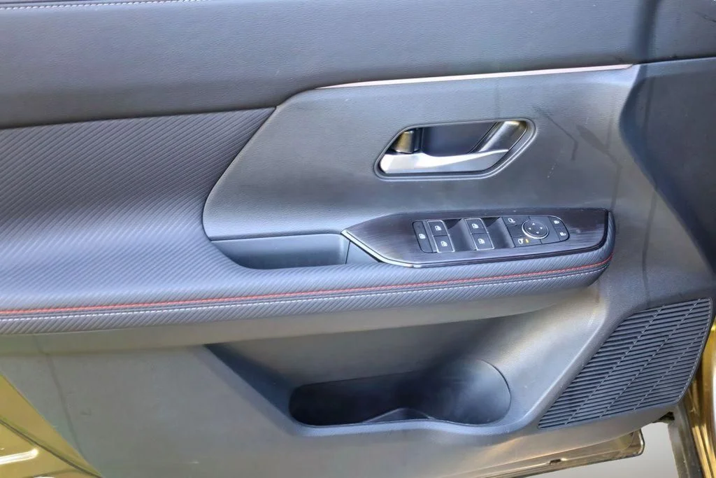 2026 Nissan KICKS SR - Photo 7