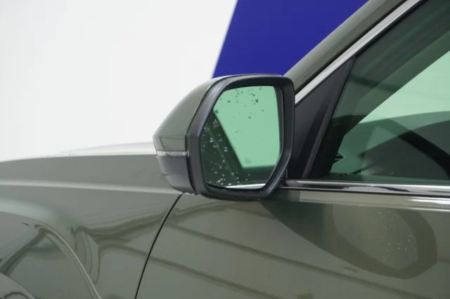 New 2026 Avocado Green Pearl Volkswagen 2.0T SEL image 13