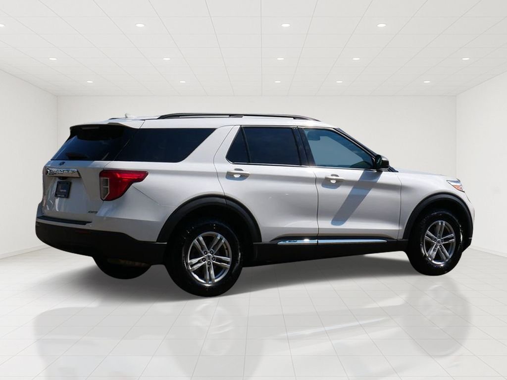Certified Used 2023 White Ford XLT image 3