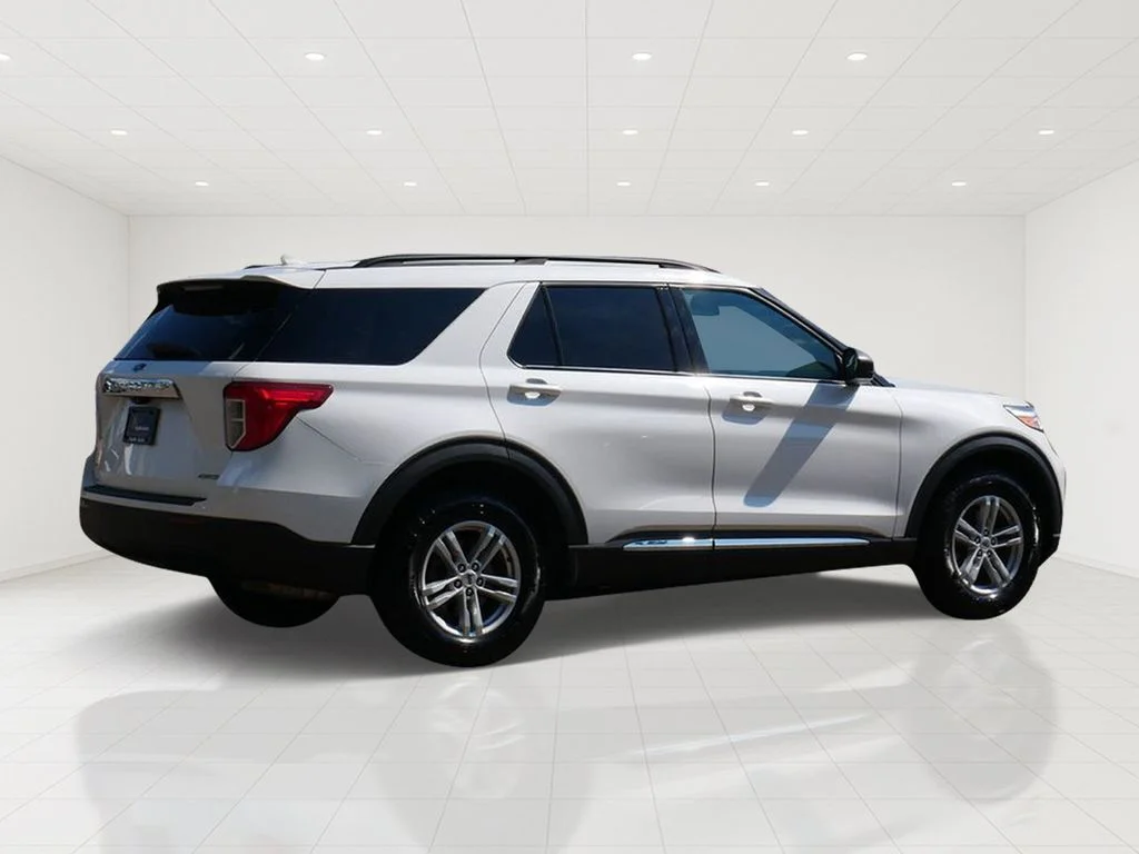 Certified Used 2023 White Ford XLT image 3