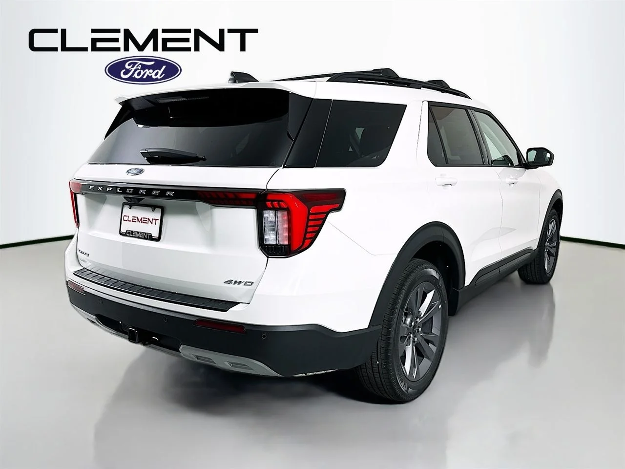 New 2026 Star White Metallic Tri-Coat Ford Active image 6