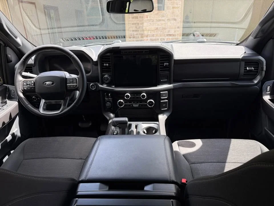 Used 2024 Avalanche Ford XLT image 7