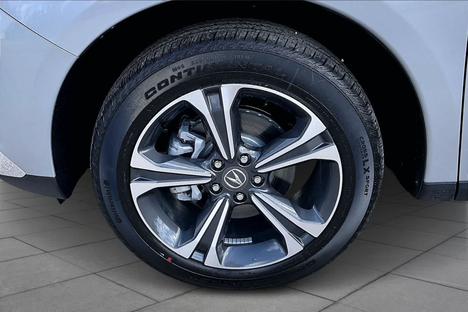 New 2026 Solar Silver Metallic Acura w/Technology Package image 11