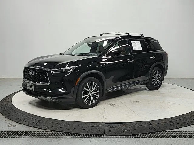 Used 2023 Black INFINITI Autograph image 4