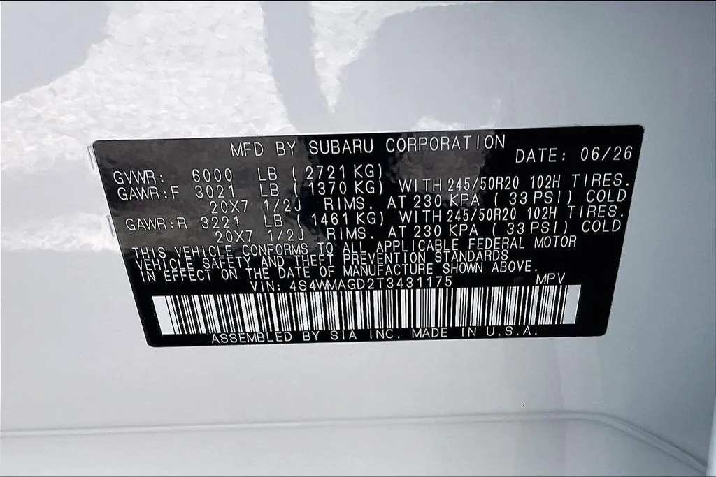 New 2026 CRYSTAL WHITE PEARL Subaru Limited 7-Passenger image 16
