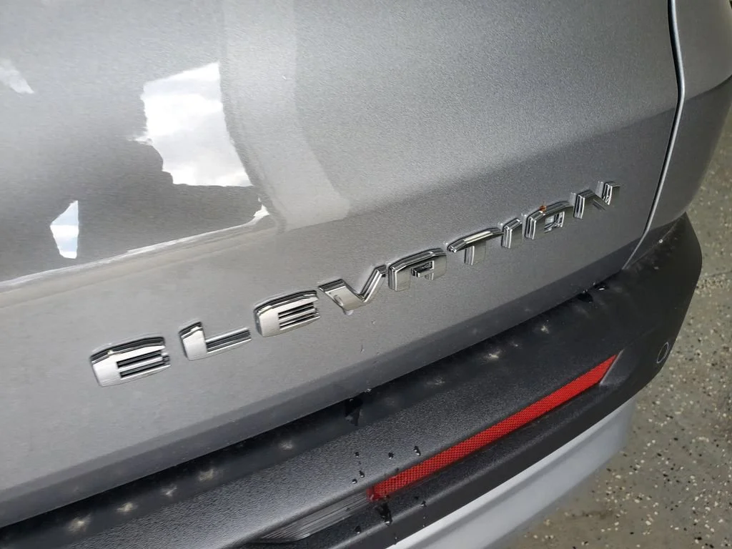 New 2026 Sterling Metallic GMC Elevation image 31