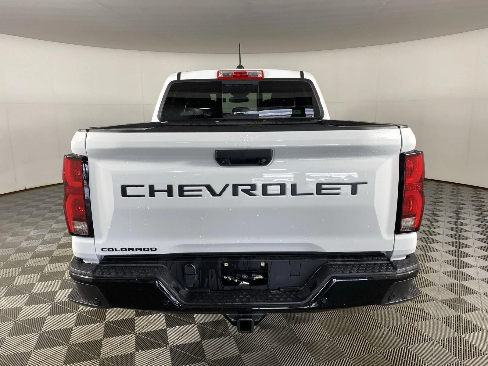 Used 2026 Summit White Chevrolet Z71 image 6